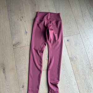 ALO Yoga Mauve Leggings